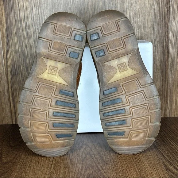 Dr. Martens VTG Brown Leather Unisex Slip-Ons - Picture 5 of 9